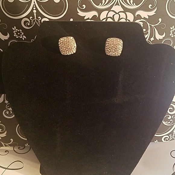 Jewelry - Jewelry